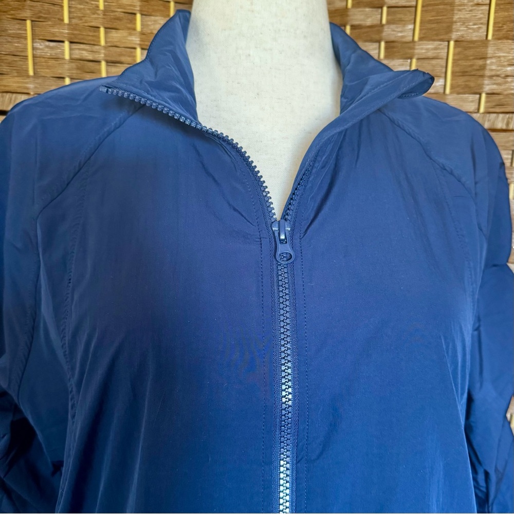 YOGALICIOUS navy blue Radiant Urban Runway windbreaker L - Picture 4 of 14